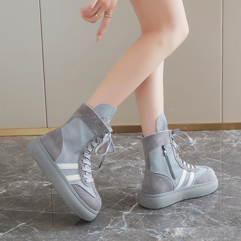 Sports and Leisure Shoes for Women 2025 New Fashionable High Top Shoes Flat Bottomed Lightweight and Comfortable Work Boots