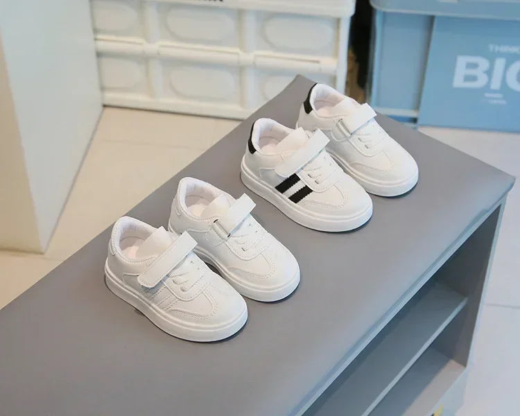 Kids Sports Shoes for School 2025 New Fashion Boys Girls White Shoes Non-slip Soft Sole Children Casual Shoes Hook&loop Trendy