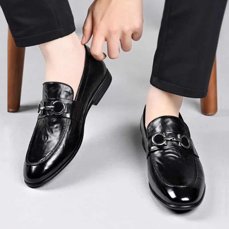 New Shoes for Men Leather Casual Shoes Fashion Business Leisure Dress Shoes Street Cool Loafers