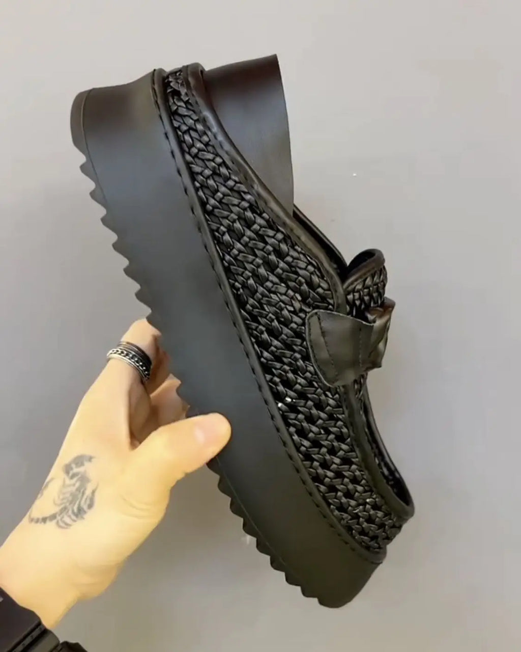 Men's Shoes 2026 New Thick Soled Height Increasing Trend Breathable Loafers Fashion Retro Weave Versatile Platform Casual Shoes