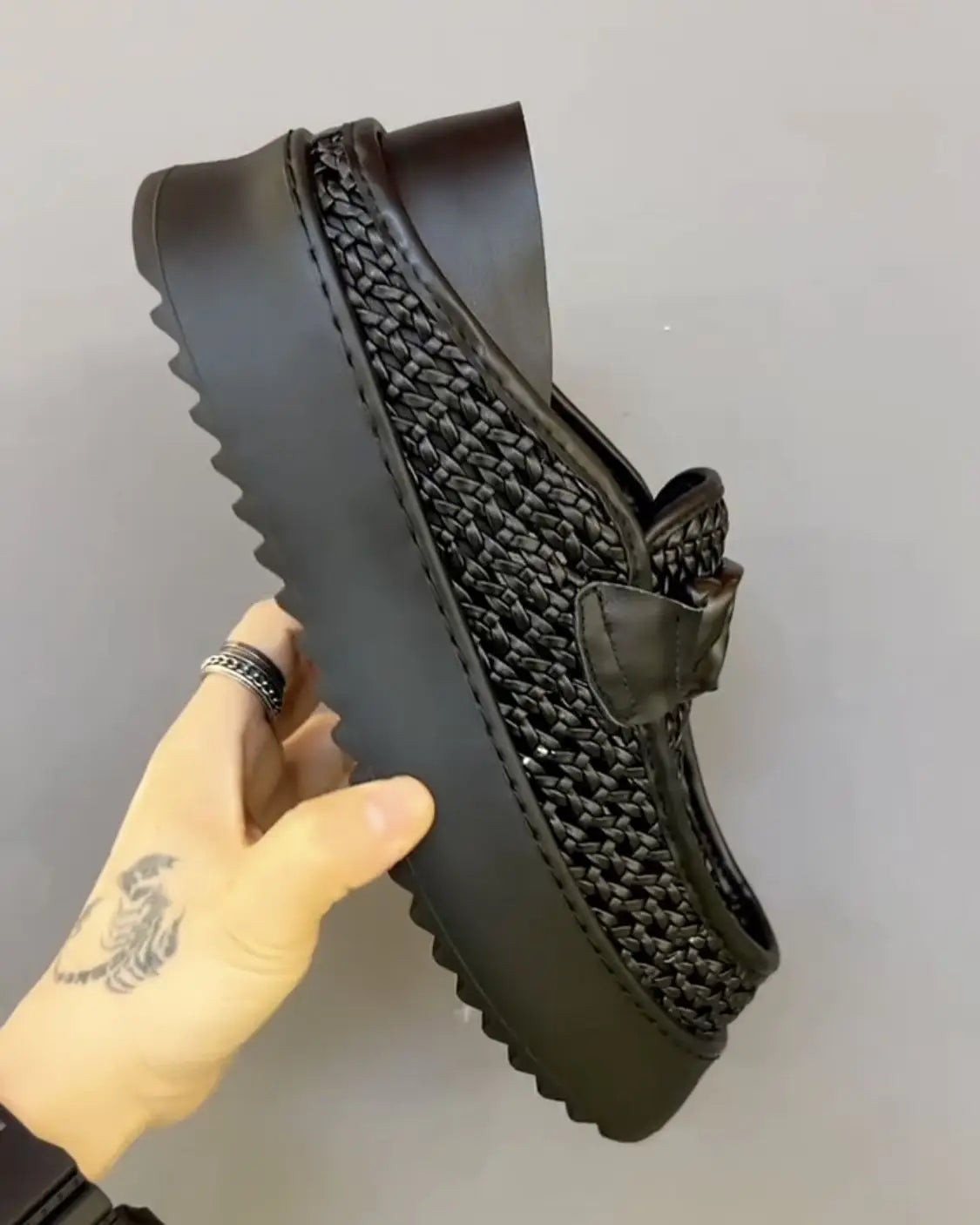 Men's Shoes 2026 New Thick Soled Height Increasing Trend Breathable Loafers Fashion Retro Weave Versatile Platform Casual Shoes