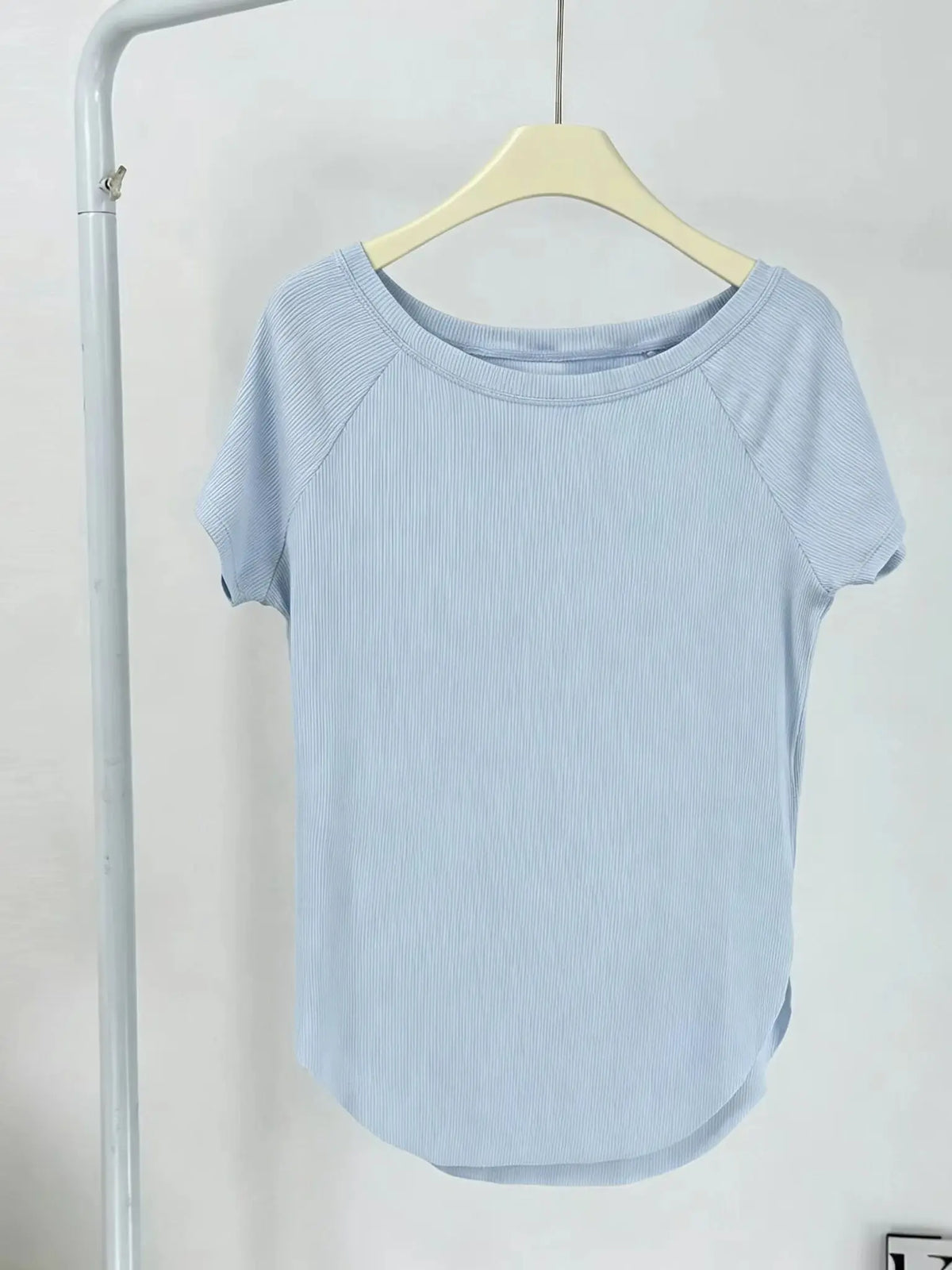 Yoga Clothes for Women 2026 New Style Tops, Lazy Style Summer Nude-Feel Yoga Clothes, Loose Fit, Cover-Up, Suitable for Outdoor Running and Sports