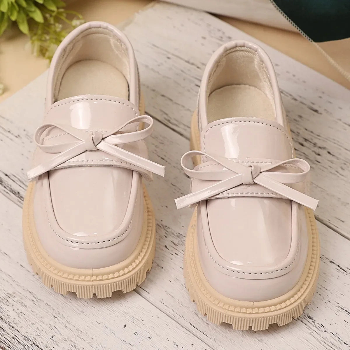Kids Uniform Shoes Black Glossy for School Girls Performance Shoes Simple Bows 2025 Spring Autumn Children Flat Shoes Round Toes