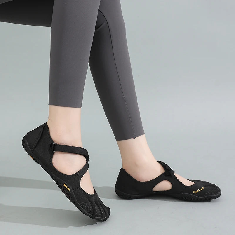 Women‘s Five Toe Shoes with Loop Strap - Barefoot Minimalist Flats for Hiking, Yoga, Gym Quick-Dry Water &amp; Everyday Casual Wear