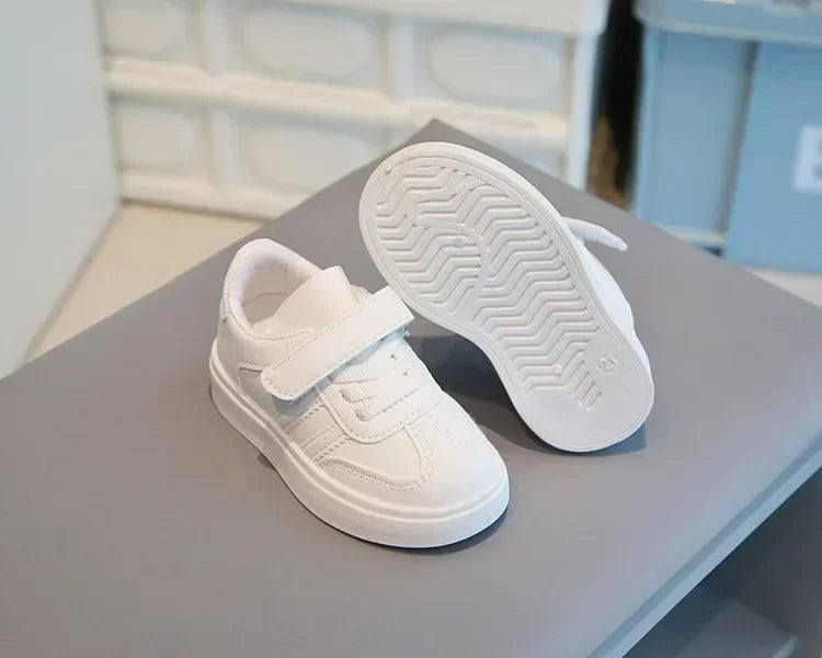 Kids Sports Shoes for School 2025 New Fashion Boys Girls White Shoes Non-slip Soft Sole Children Casual Shoes Hook&loop Trendy