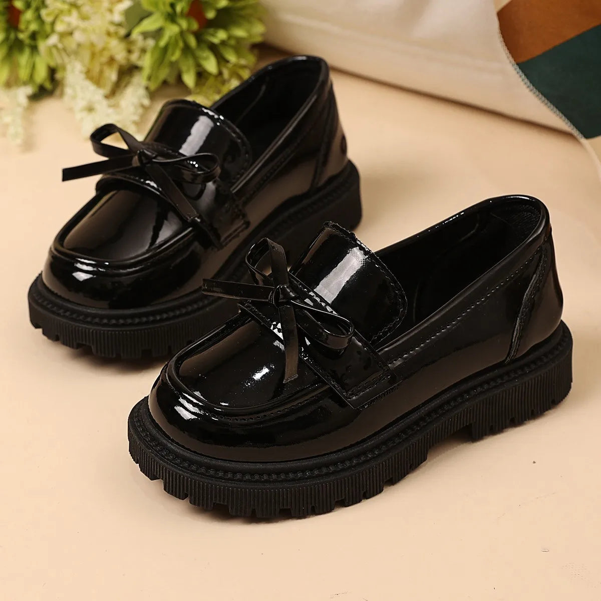 Kids Uniform Shoes Black Glossy for School Girls Performance Shoes Simple Bows 2025 Spring Autumn Children Flat Shoes Round Toes