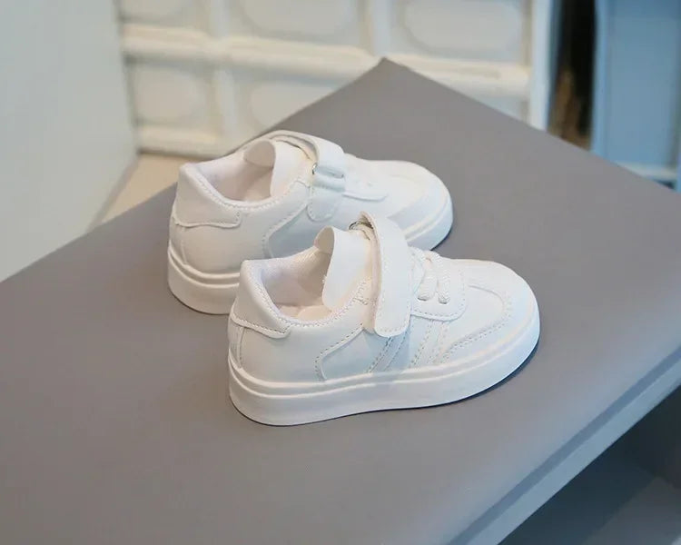Kids Sports Shoes for School 2025 New Fashion Boys Girls White Shoes Non-slip Soft Sole Children Casual Shoes Hook&loop Trendy
