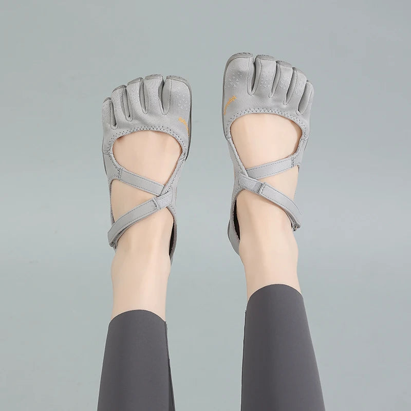 Women‘s Five Toe Shoes with Loop Strap - Barefoot Minimalist Flats for Hiking, Yoga, Gym Quick-Dry Water &amp; Everyday Casual Wear
