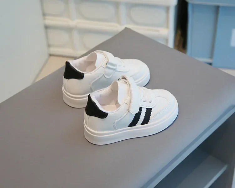Kids Sports Shoes for School 2025 New Fashion Boys Girls White Shoes Non-slip Soft Sole Children Casual Shoes Hook&loop Trendy