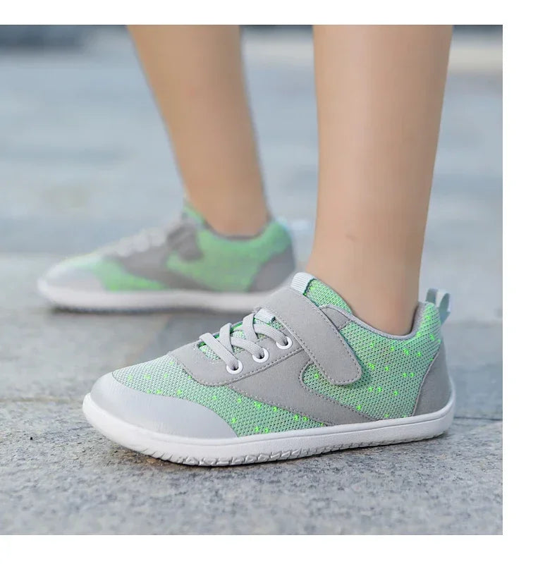 Kids Wide Barefoot Shoes Minimalist Boys Girls Sneakers Lightweight Non Slip Children Walking Shoes Casual Skate Flat