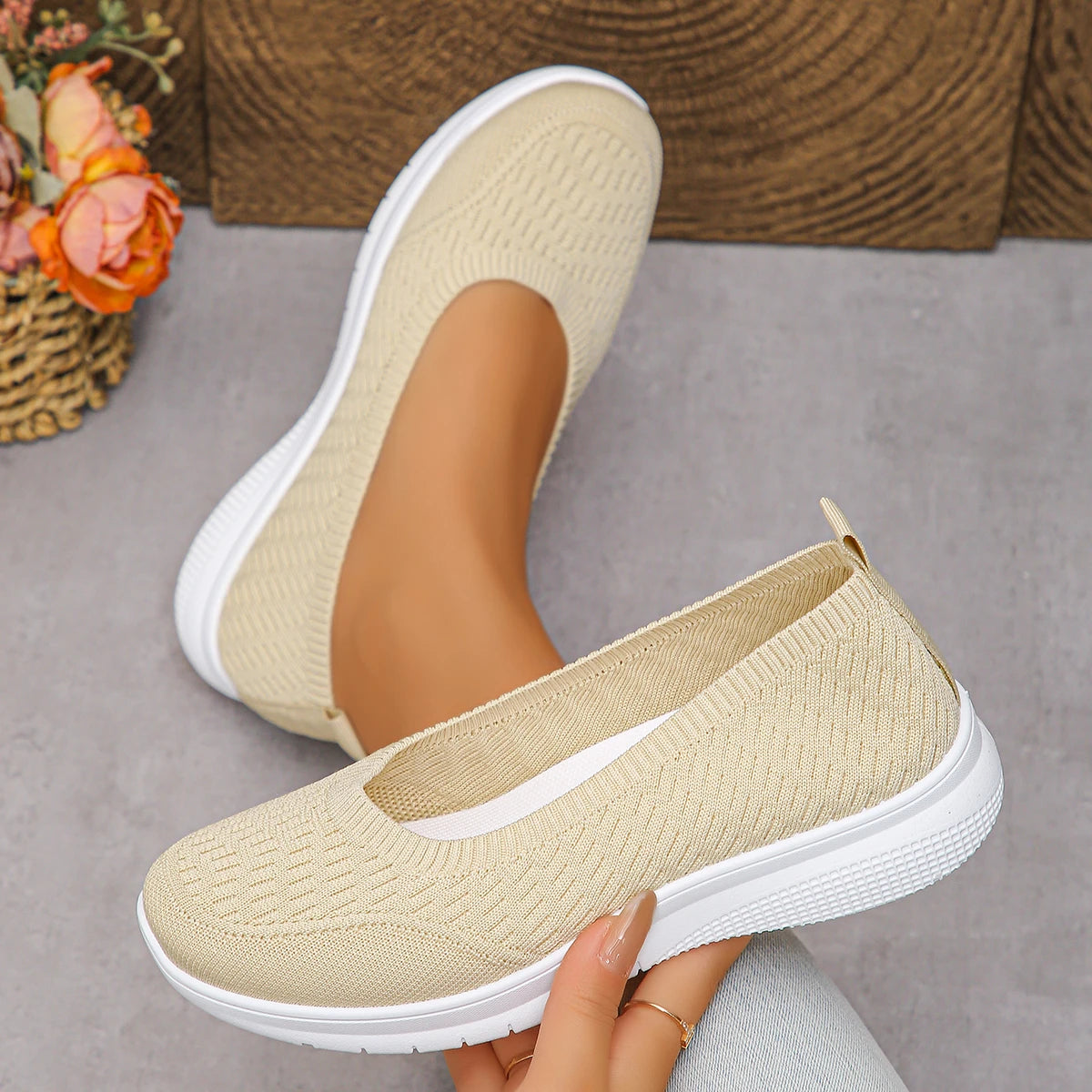 Women's Shoes 2026 Women's Round Toe Flat Shoes Soft-soled Breathable Lightweight Net Shoes Sports Walking Shoes Women 522