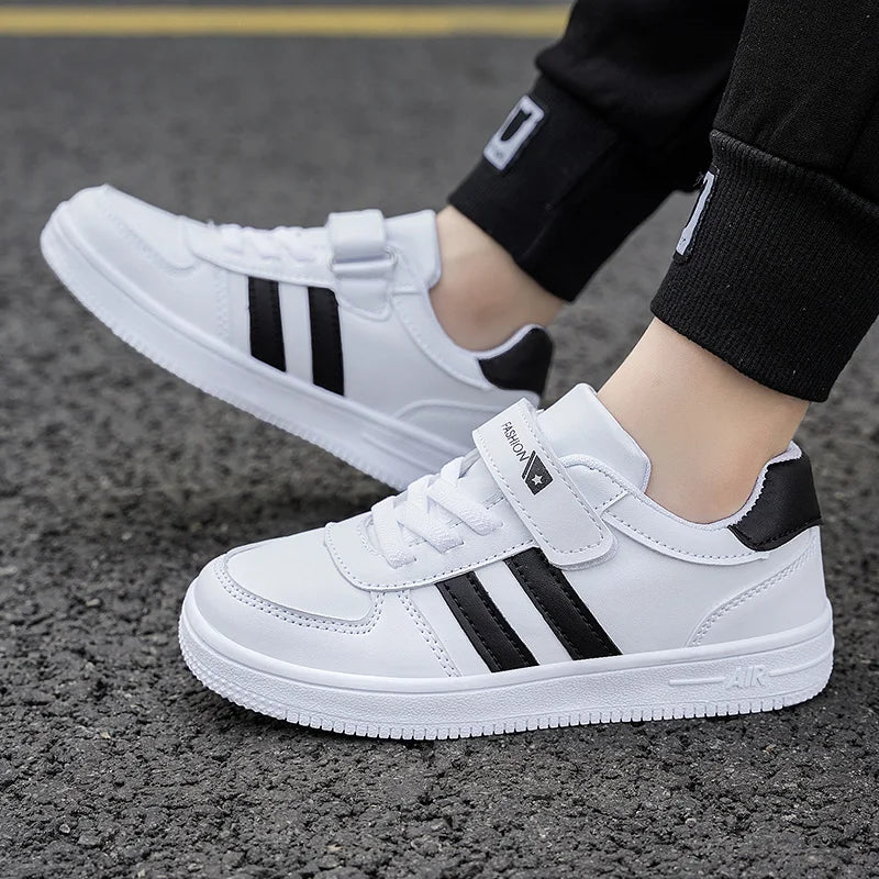 Kids School Sports Walking Shoes Fashion White Casual Sneakers for Boys &amp; Girls Non-Slip Soft Sole Children&