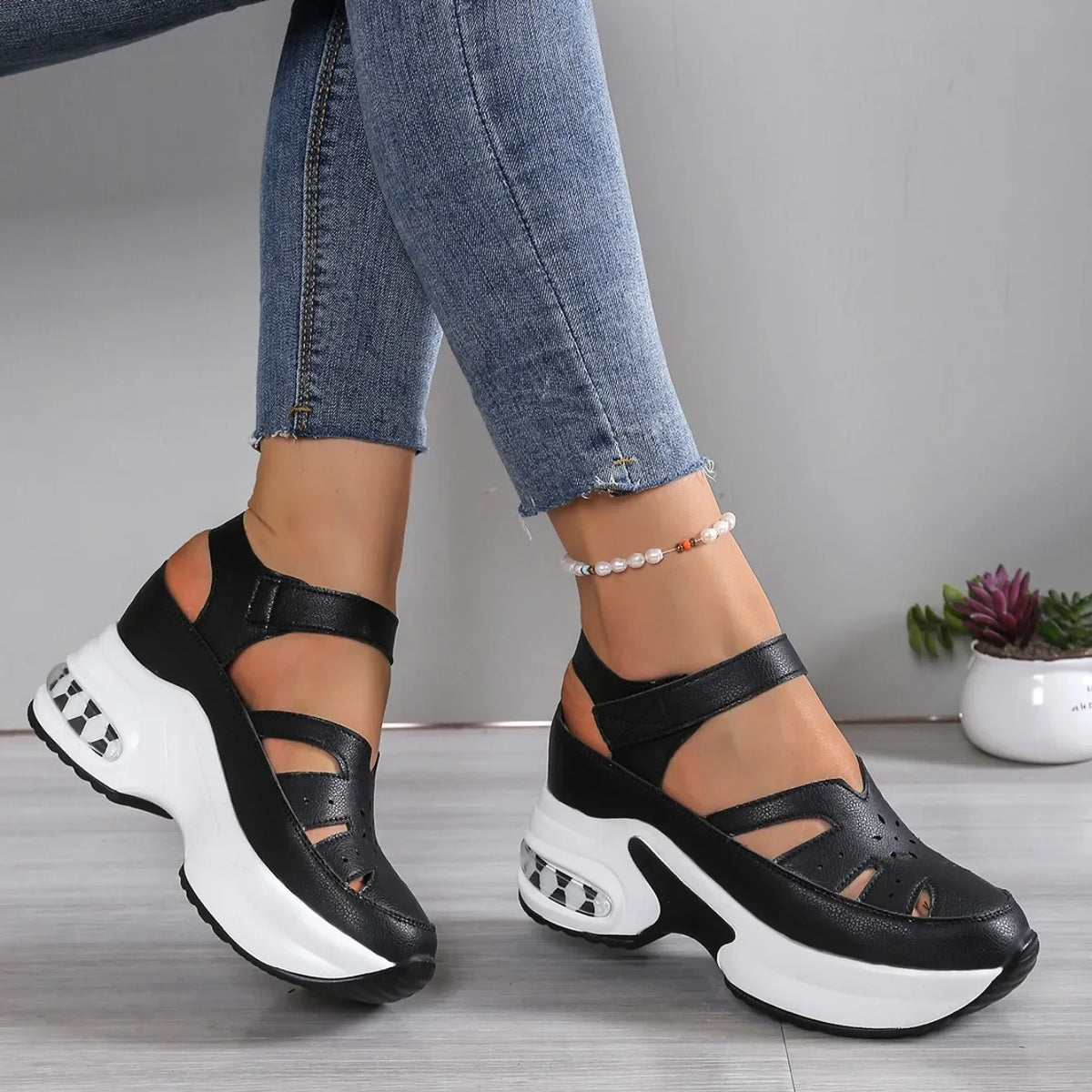 Women Sandals New Closed Toe Office and Career Summer Solid Wedge Shoes for Women New High Quality Buckle Strap Sandals Women