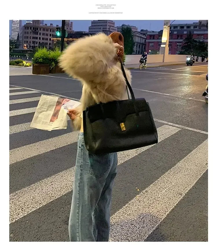 2026 New Winter Womens Faux Fur Coat Fashion Casual Imitation Fox Fur Jacket Short Loose Versatile Womens Fur Coats Top