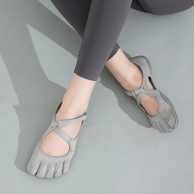 Women‘s Five Toe Shoes with Loop Strap - Barefoot Minimalist Flats for Hiking, Yoga, Gym Quick-Dry Water &amp; Everyday Casual Wear